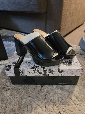 CL by Chinese Laundry Black Patent Platform Mule Heels